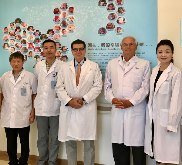国际妇产科联合会前秘书长一行到访并详细了解聚焦超声消融技术临床应用